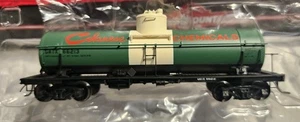 InterMountain HO Scale ACF Type 27 Riveted 8.000 G Tank Car Celanese Chemical  - Bild 1 von 7