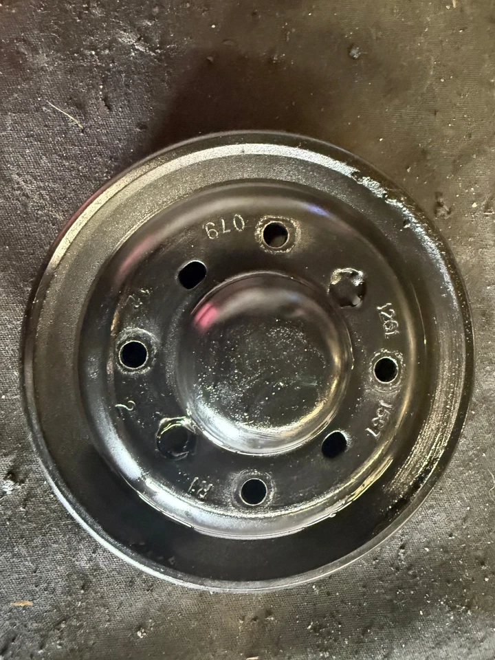 Polea de bomba de agua de 2009 GMC Acadia 3.6 12611587 AWD Foto 1 de 1