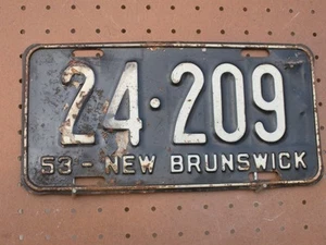1953 NEW BRUNSWICK CANADA Vintage License Plate 24-209 - Picture 1 of 1
