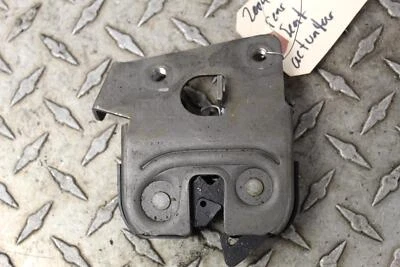 BMW 530i 2004 trasero izquierdo bloqueo asiento del conductor cierre actuador liberación OEM LH 04 Foto 1 de 4