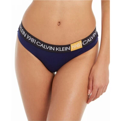 Tanga panty para mujer Calvin Klein 1981 de algodón audaz Foto 1 de 3