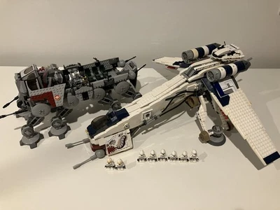 Lego Star Wars Republic Dropship with AT-OT 10195 Complete Set VGC Lego Star War - Image 1 of 4