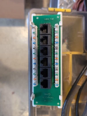 Leviton PWA58159 1x6 cat5E voice/data distribution board for structured media - Image 1 of 4