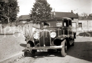 Chauffeur Taxi voiture Renault Vivaquatre - Reproduction photo ancienne an. 1930 - Foto 1 di 2