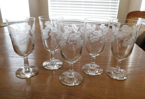 "Juego de 5 copas de té helado vintage Libbey grabadas florales de 7"" vástago de perilla único" - Imagen 1 de 8