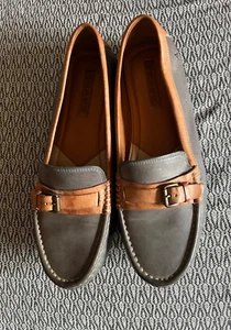 Women’s Loafers Driving Mocassins 11M Gray/Tan Saddle - Picture 1 of 4