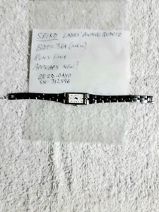 GEBRAUCHTE, FUNKTIONIERENDE SEIKO # 2E20-0AY0 DAMEN ANALOG QUARZ UHR SN: 312596 - Bild 1 von 7