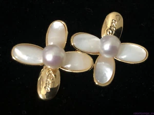 Brooch Pin 10-11MM Natural Pearl 18KGP Shell Flower Pendant Mother's Day Gift - Foto 1 di 6