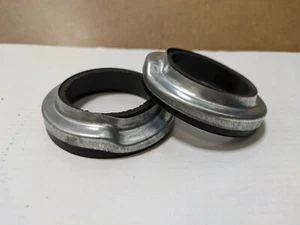 2101-2912652 Soportes estándar para muelles traseros Lada 2101 2103 2105 2106 2107 - Imagen 1 de 3