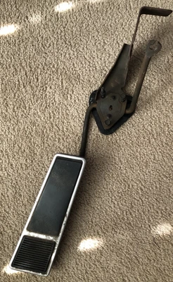 Conjunto de pedal acelerador Buick GM RWD anos 1980/1970 - Imagem 1 de 4