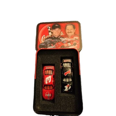 Juego de 2 autos en lata Dale Earnhardt/Dale Jr #1 y #3 Coca-Cola Monte Carlos 1998 Foto 1 de 2