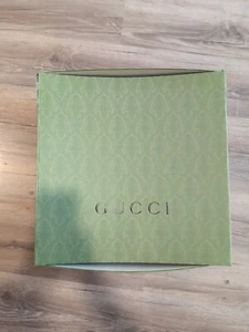 GUCCI Very Large Embossed Green Gift BOX Hinged Magnetic Lid  20 x 20 x 8 - Picture 1 of 7