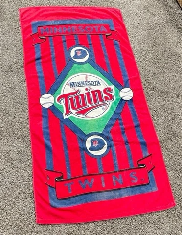 Vintage Minnesota Twins Beach Towel 30" x 58" MLB Baseball 1990's Swimming Pool Cover