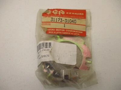 Conjunto de soporte de cepillo OEM # 31173-31040 Suzuki GS1000 GS850 GS750 GT750 NOS Foto 1 de 3