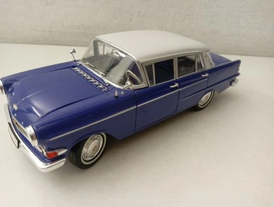 Revell Opel Kapitan Bianca E Blu Diecast Scala 1/18-ZR-H23 - Immagine 1 di 4