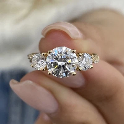 Round Diamond Ring F VS1 IGI Certified 2.2 Ct Labcreated 14K Solid Gold 3 Stones - Image 1 of 4