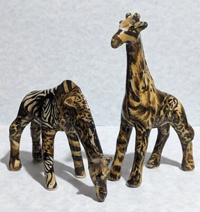 2 - 1980's Giraffes Safari Patchwork 5" Figurines - Paper Mache' - Shelf - Desk - Picture 1 of 6