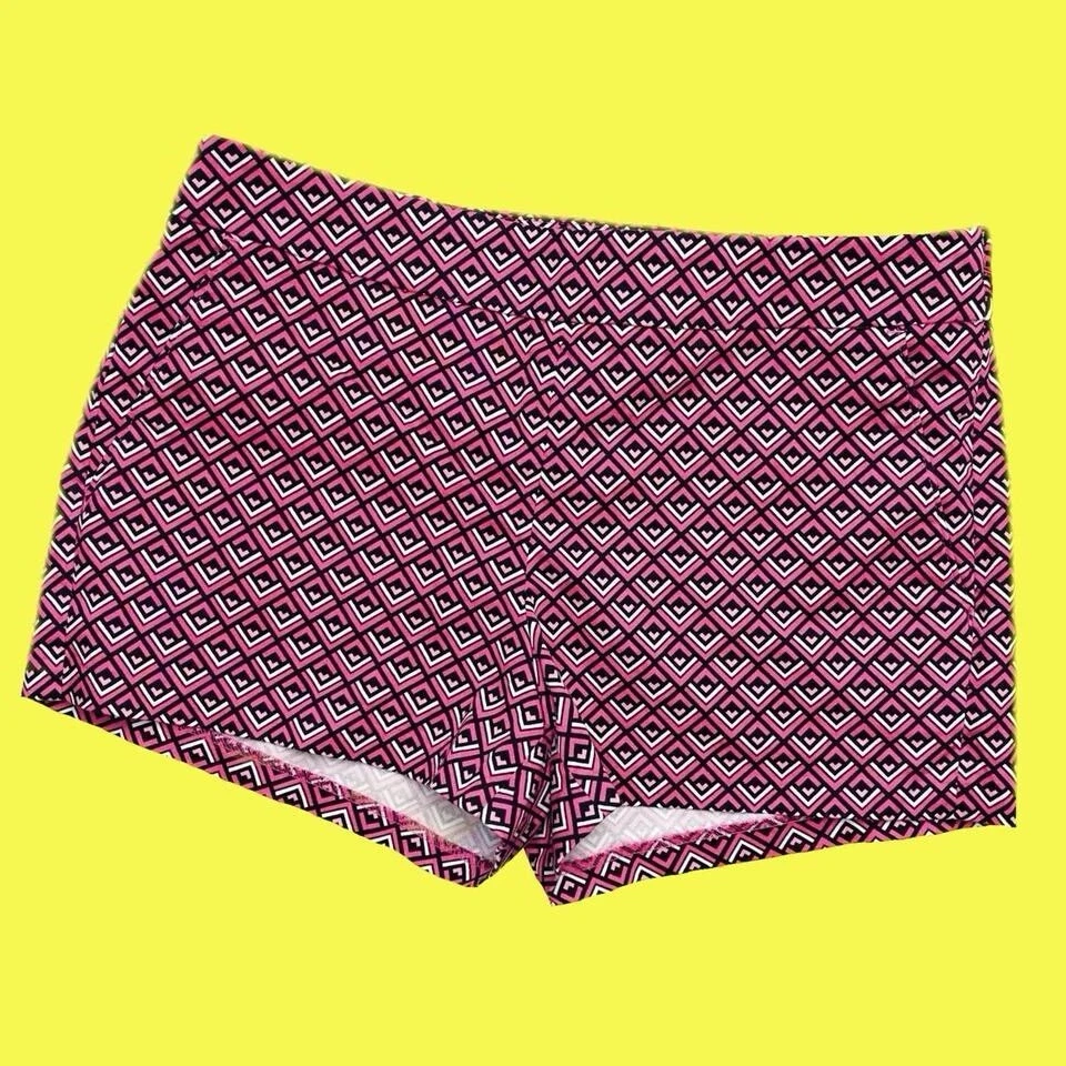 Pantalones cortos Express Retro tiro bajo rosa estampado geométrico Foto 1 de 4