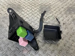 2001-2002 Toyota 4Runner ABS Fuse Relay Box Module - Picture 1 of 9