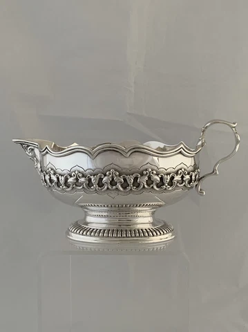 HEAVY Sterling Silver GRAVY BOAT 1913 London ANTIQUE Sauce Boat CARRINGTON & CO Cover