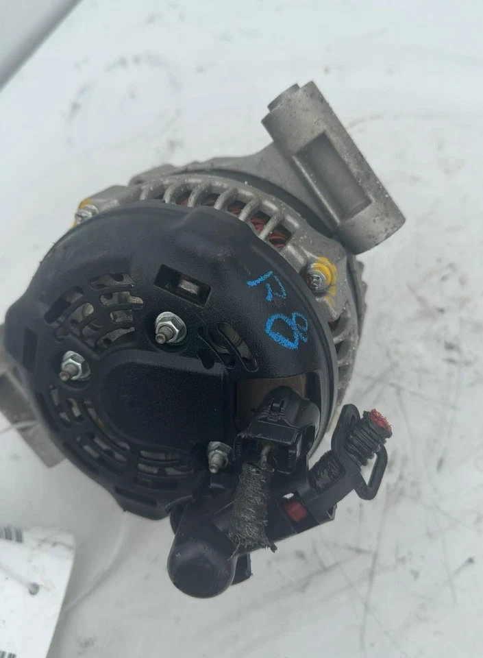 2005 2006 2007 Chrysler CHRYSLER 300 Alternator - Image 1 of 4