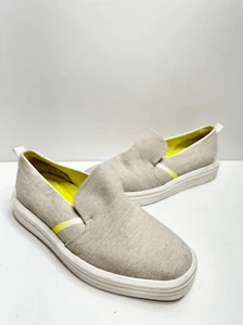 Franco Sarto Sneaker Women Size 7 Gray White Canvas Slip On Style - Picture 1 of 9