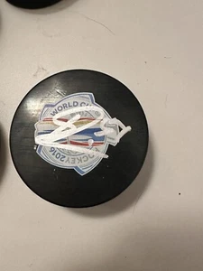 #57 DAVID PERRON signed WORLD CUP OF HOCKEY 2016 puck - Picture 1 of 4