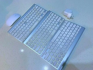  3x APPLE Bluetooth Wireless White Slim- 1x Apple Mouse 1X iPad charger #P12 - Picture 1 of 5