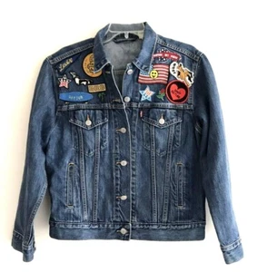 Giacca camionista jeans Levis Strauss cucita patchwork donna taglia M blu toppe denim - Foto 1 di 12