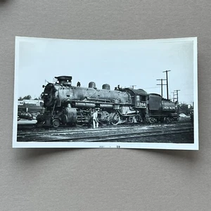 VTG 40s UNION PACIFIC 2204 PORTLAND OR 1946 BxW Snapshot Photo TRAIN RAILROAD - Picture 1 of 3