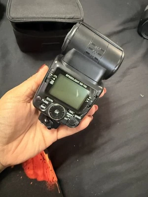 Nikon SB-700 Speedlight Shoe Mount Electronic Flash for Nikon DSLR  - Image 1 of 4