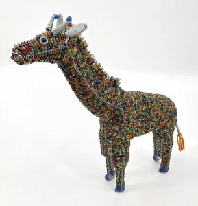Escultura de jirafa con cuentas de vidrio Beadworx hecha a mano por base selva africana - Imagen 1 de 8