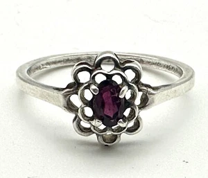 9.25 Sterling Silver Garnet Ring Size 8.5 - Bild 1 von 3