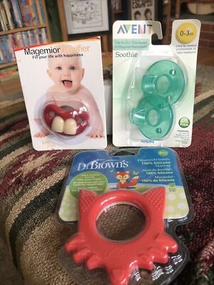 NEW Dr. Brown's  Silicone Teether, Red Fox Bonus Soothe + Funny Pac Free Ship!! - Image 1 of 4