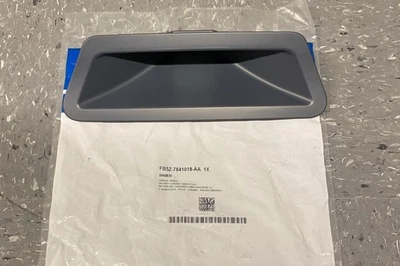 Compartimento de equipaje con manija Ford Explorer 2016-2019 OEM FB5Z-7841018-AA Foto 1 de 4