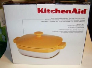 KitchenAid® Piatto Casseruola in Ceramica da 2,8 Quarti con Coperchio Buttercup, KBLR28CRBF - Foto 1 di 4