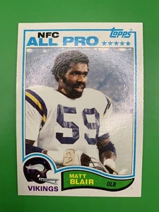 1982 Topps Matt Blair AP Minnesota Vikings #390 - Picture 1 of 2