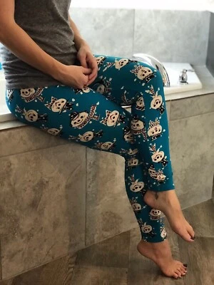 Buttery Soft Christmas Snowman Leggings Tall & Curvy XL Snow Holiday Scarf TC - Image 1 of 3