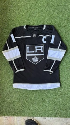 Camiseta Adidas Auténtica Anze Kopitar Los Angeles Kings Talla 52 NHL Hockey Negra Foto 1 de 4