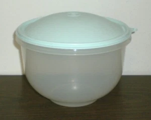 Tupperware Sheer #1424 Crisp It Lettuce Keeper w/Mint Green Domed Lid - No Spike - Picture 1 of 3
