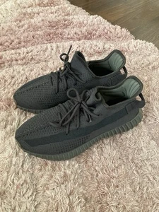 Adidas YEEZY BOOST 350 V2 CINDER taglia 9 - Foto 1 di 16