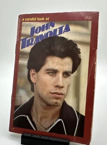 1978 A Candid Look at JOHN TRAVOLTA Dell Purse 4446 Mini-Paperback - Picture 1 of 4