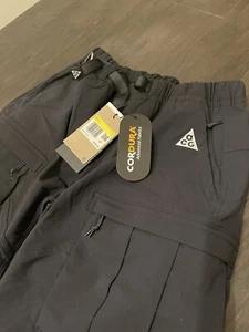 Neu mit Etikett Nike ACG Smith Summit Cordura Cargohose für Herren FN0428-010 Größe Small - Bild 1 von 9