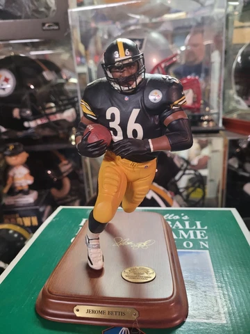 Jerome The Bus Bettis Danbury Mint Pittsburgh Steelers figurine statue Cover