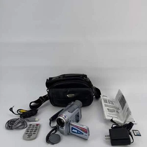 Broken JVC 700x Mini DV GR-D70U 0.68MP Digital Zoom Camcorder - Picture 1 of 11