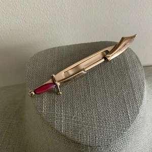 Vtg Swank Knight Sword Tie Clip Illusion Raspberry Red Grip Gold Tone Dagger - Picture 1 of 3