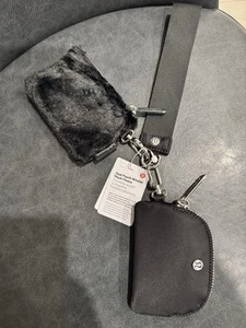 NWT Lululemon Dual Pouch Wristlet Plush Fleece Black,nwt $58.00 - Picture 1 of 5