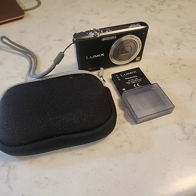 Panasonic Digital Camera Lumix DMC-FX36 10.1MP Black Tested - Image 1 of 4