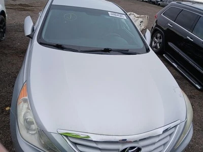 Used Hood fits: 2012 Hyundai Sonata VIN C 8th digit Grade B - Image 1 of 4