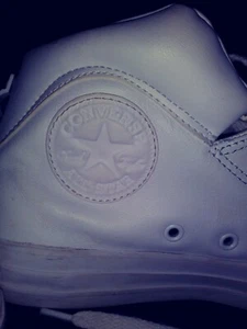 Einzigartiger Converse All Star High Top weiß Damengröße 7 Musterschuh - Bild 1 von 4